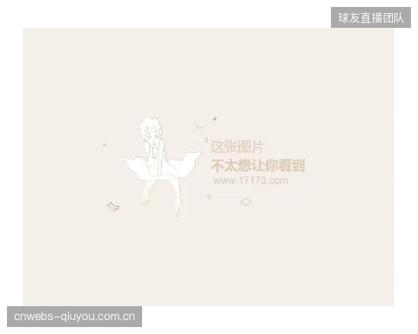 左后卫埃斯图皮尼安在AC米兰经历完整赛季，他的边路攻防将是桑切斯战术的重要棋子。